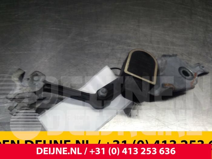 Mercedes C-Klasse Xenon height adjustment O33759