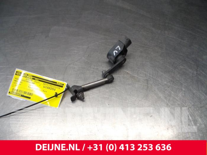 Mercedes Vito Xenon hoogteregelaar O33761
