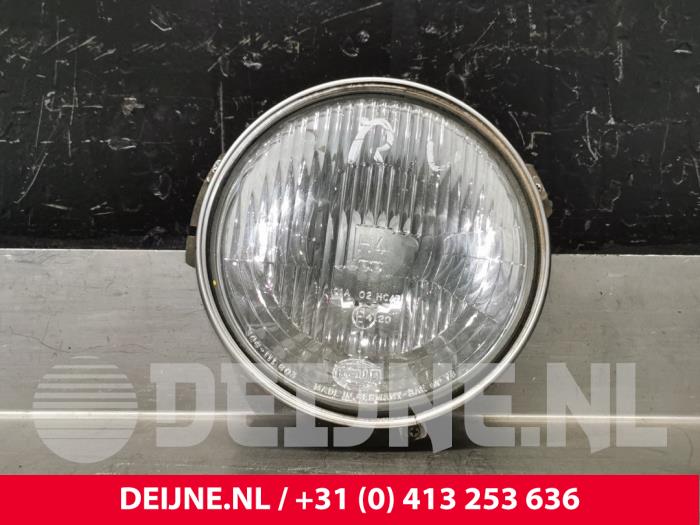 Hyundai H100 Headlight, right O33890