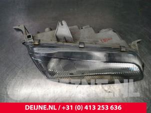 Hyundai H200 Headlight, right O33895 photo 2