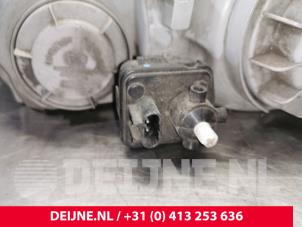 Hyundai H200 Headlight, right O33898 photo 4