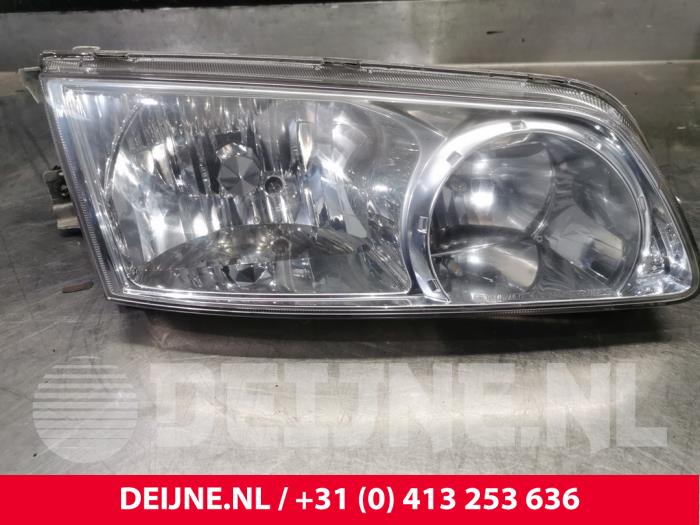 Hyundai H200 Headlight, right O33899