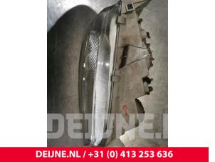 Hyundai H200 Headlight, right O33900 photo 2