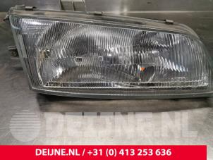 Gebruikte Rechter Koplamp Hyundai H-1/H-200 2.5 Tdi Prijs € 30,25 Inclusief btw aangeboden door van Deijne Onderdelen Uden B.V.