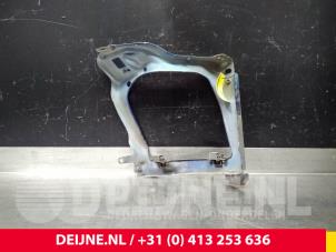Ford Transit Koplampframe links O34023 foto 2