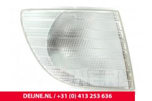Nieuwe Knipperlicht links Mercedes V-Klasse Prijs € 9,68 Inclusief btw aangeboden door van Deijne Onderdelen Uden B.V.