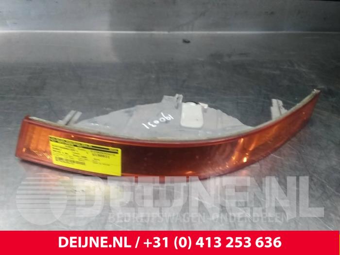 Renault Master Richtingaanwijzer links O34246
