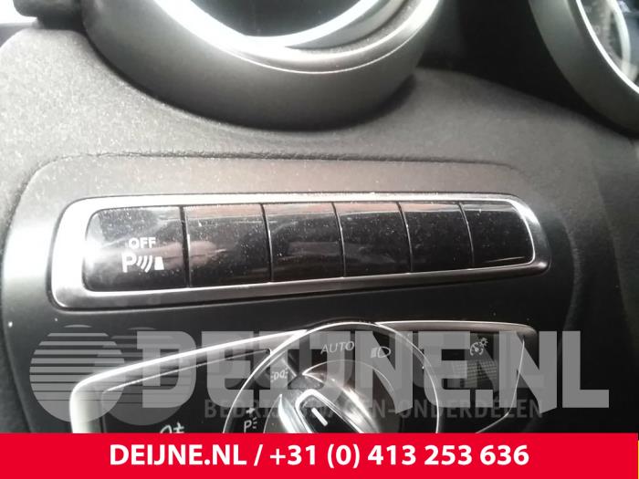 Mercedes C-Klasse Switch O34383