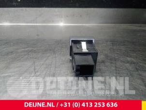 Audi Q3 ESP Schalter O34387 foto 2