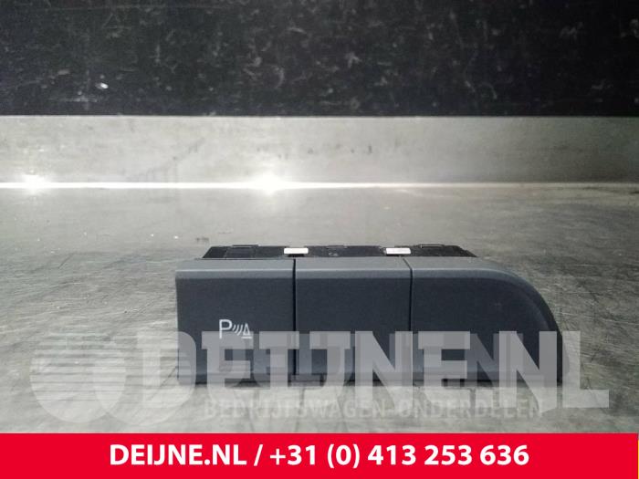 Audi Q3 PDC Schakelaar O34391