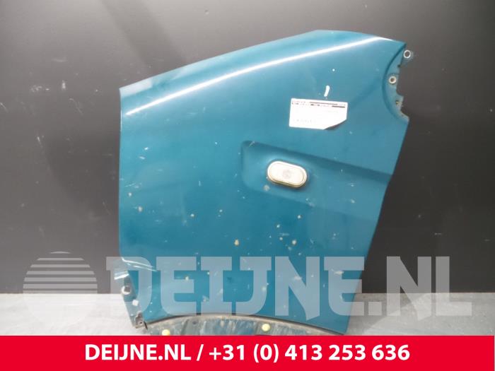 Nissan Interstar Kotflügel links vorne O34593