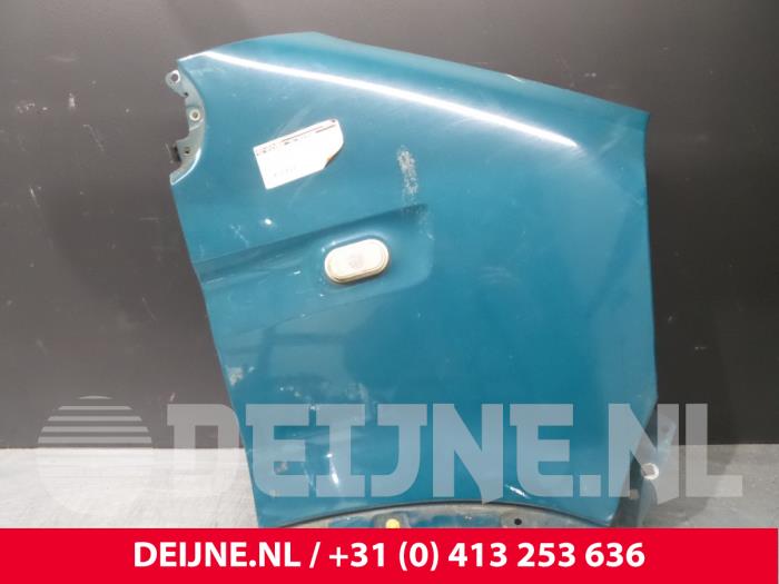 Nissan Interstar Kotflügel rechts vorne O34870