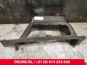 Iveco Daily Voorinstap links O35520 foto 2