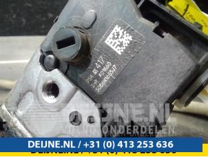 Peugeot Partner Schiebetür Schließmechanik links O35588 foto 4