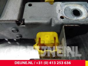 Volkswagen Transporter Airbag knie rechts O35602 foto 3