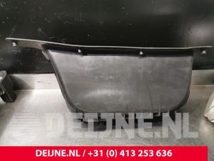 Iveco Daily Voorinstap rechts O36219 foto 2
