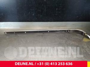 Mercedes Vito Schiebetür Schiene rechts O36418 foto 2