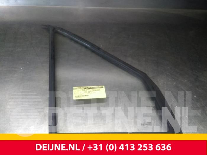 Driehoeks Ruit rechts-voor - Mercedes Sprinter
