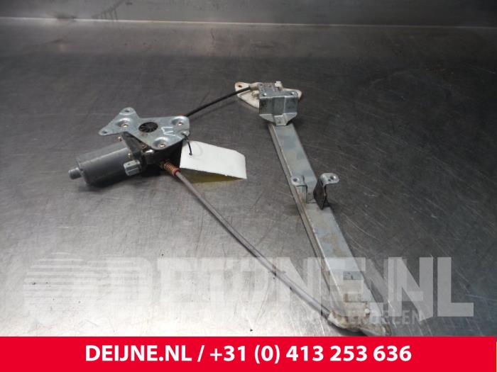 Ruitmechaniek 2Deurs links-voor - Mitsubishi Canter
