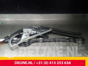 Mercedes Sprinter Ruitmechaniek 4Deurs links-voor O37036 foto 2