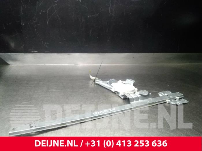 Volkswagen Crafter Window mechanism 2-door, front right O37282