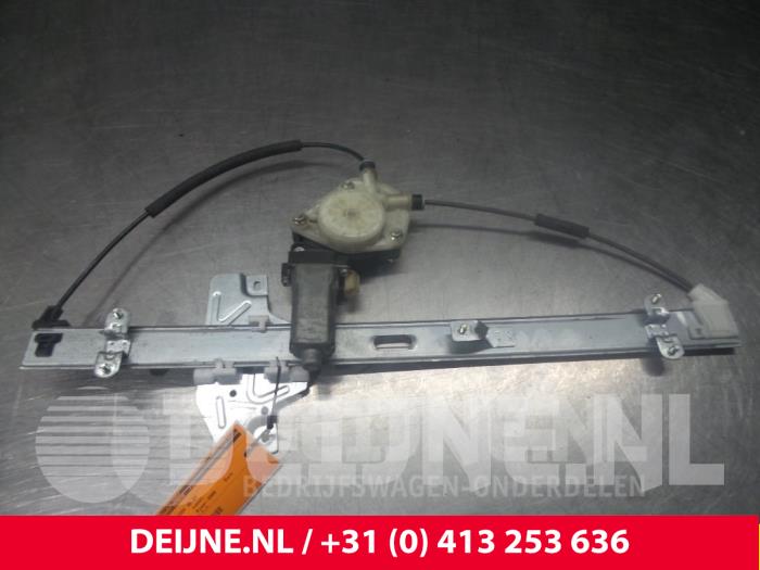 Hyundai H300 Fenstermechanik 2-türig rechts vorne O37385