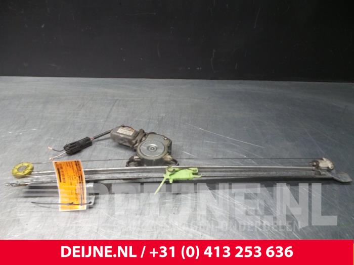 Peugeot Boxer Fenstermechanik 2-türig rechts vorne O37487