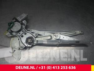 Toyota Hiace Ruitmechaniek 2Deurs rechts-voor O37544 foto 2