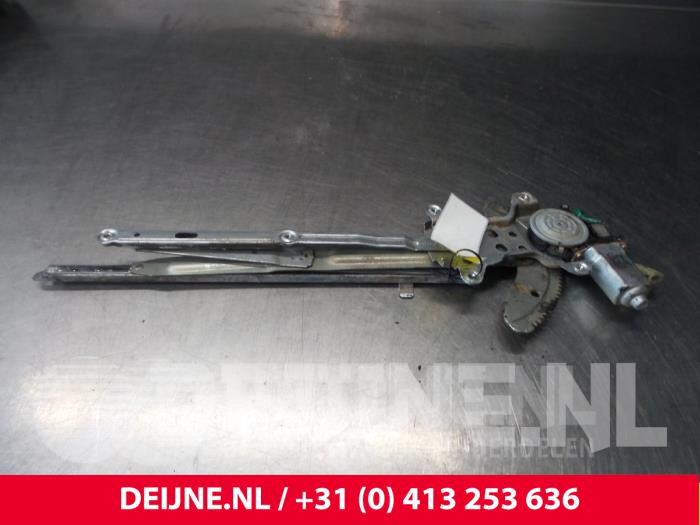 Toyota Hiace Ruitmechaniek 2Deurs rechts-voor O37546