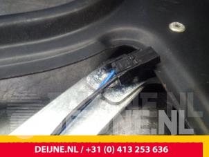 Mercedes Sprinter Ruitmechaniek 4Deurs rechts-voor O37598 foto 3