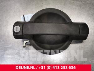 Gebruikte Deurgreep 2Deurs links Fiat Doblo (263) 1.6 D Multijet Dualogic Prijs € 36,30 Inclusief btw aangeboden door van Deijne Onderdelen Uden B.V.