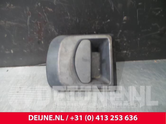 Iveco Daily Türgriff 2-türig links O37728