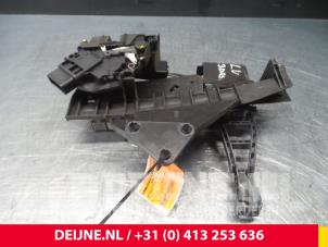 Ford Focus Türschlossmechanik 2-türig links O37856 foto 2