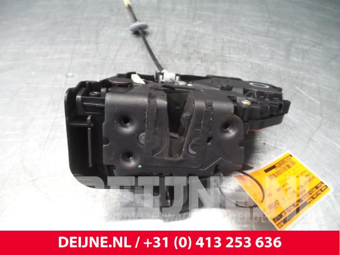 Ford Focus Türschlossmechanik 2-türig links O37858