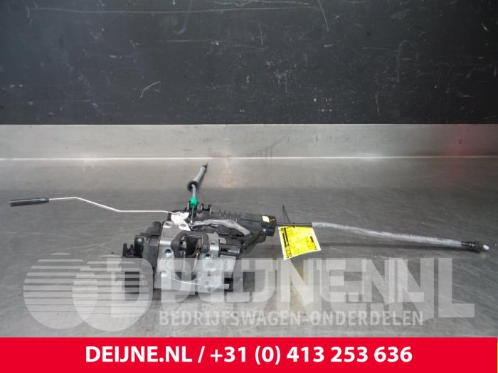 Mercedes Vito Deurslot Mechaniek 2Deurs links O37901