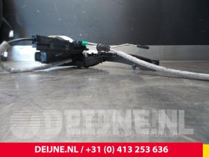 Mercedes Vito Türschlossmechanik 2-türig links O37904 foto 2