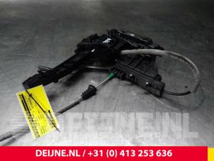Mercedes Vito Deurslot Mechaniek 2Deurs links O37905 foto 2