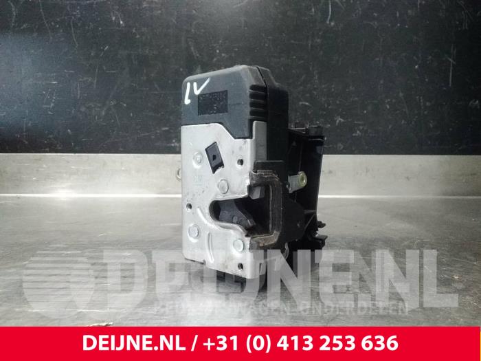 Opel Vivaro Deurslot Mechaniek 2Deurs links O37939