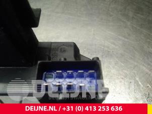 Opel Vivaro Türschlossmechanik 2-türig links O37939 foto 3