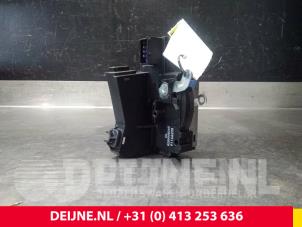 Opel Vivaro Türschlossmechanik 2-türig links O37939 foto 2