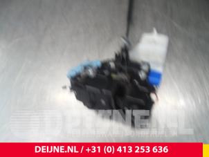 Volkswagen Caddy Türschlossmechanik 2-türig links O38040 foto 2