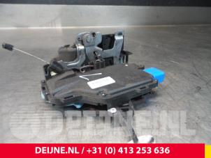 Volkswagen Caddy Türschlossmechanik 2-türig links O38042 foto 2