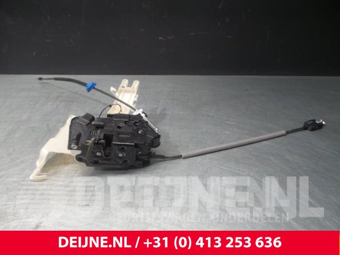 Volkswagen Scirocco Door lock mechanism 2-door, left O38051