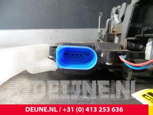 Volkswagen Caddy Deurslot Mechaniek 2Deurs links O38052 foto 3