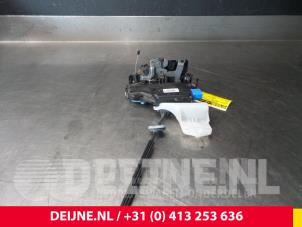 Volkswagen Caddy Deurslot Mechaniek 2Deurs links O38052 foto 2