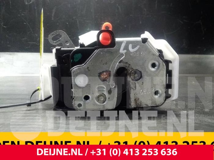 Fiat Fiorino Deurslot Mechaniek 2Deurs links O38097