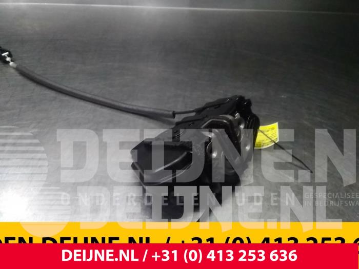 Hyundai H350 Deurslot Mechaniek 2Deurs links O38107