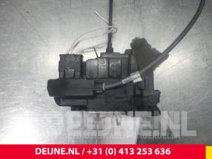 Nissan NV200 Deurslot Mechaniek 2Deurs links O38121 foto 2