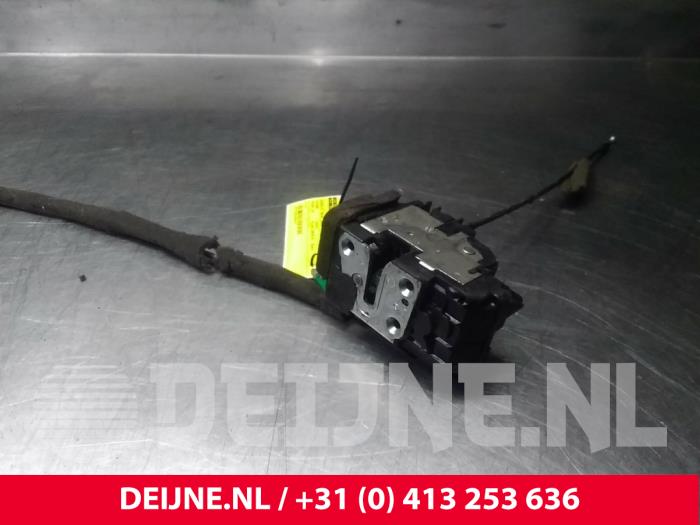 Nissan NV200 Deurslot Mechaniek 2Deurs links O38122