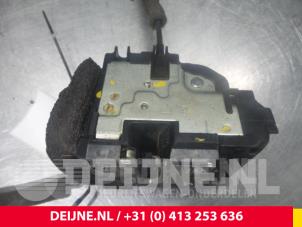 Nissan NV200 Deurslot Mechaniek 2Deurs links O38126 foto 3